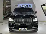 Фото 2 - Lincoln Navigator