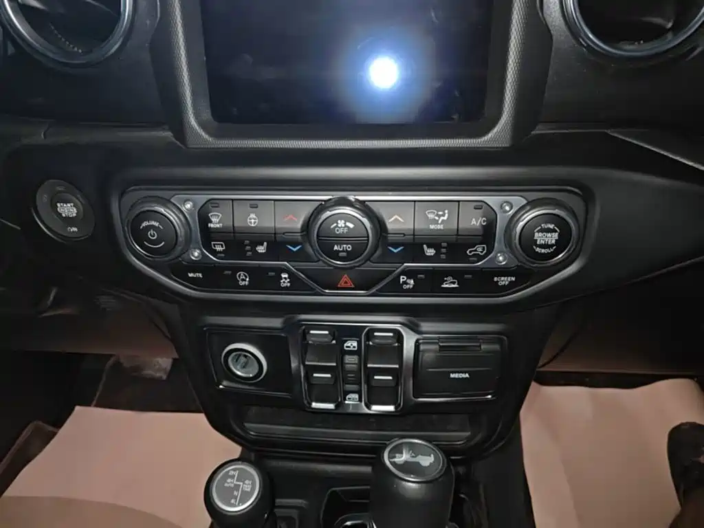 Jeep Wrangler 2023 2022 2.0T Highland 4-Door
