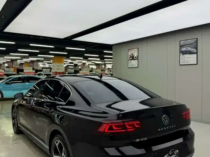 Volkswagen Magotan 2023 Model 2 Million Commemorative Edition 330TSI DSG Luxury фото 5