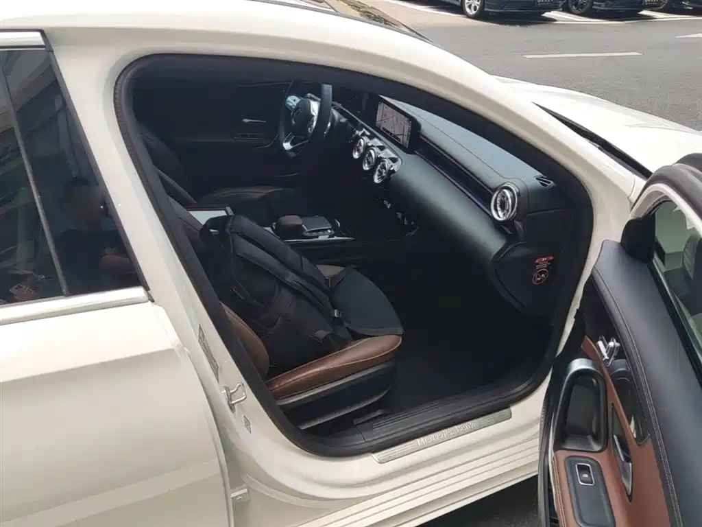 Mercedes-Benz A-Class 2022 Facelift III A 200 L Sport Sedan Fashion фото 25