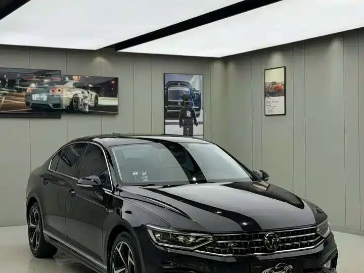 Volkswagen Magotan 2023 Model 2 Million Commemorative Edition 330TSI DSG Luxury фото 3
