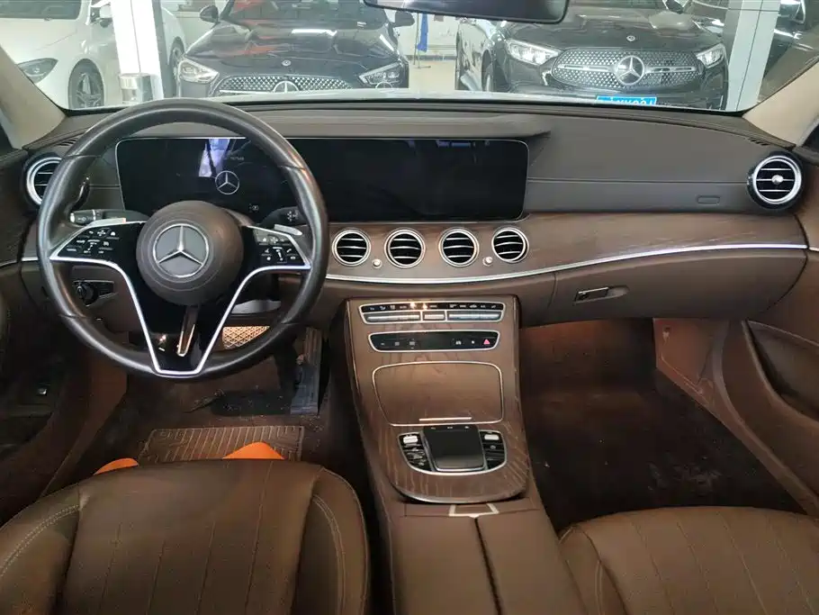 Mercedes-Benz E-Class 2021 E 300 L Fashion фото 12