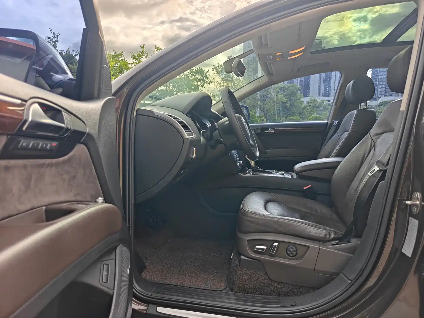 Photo 6 - Audi Q7