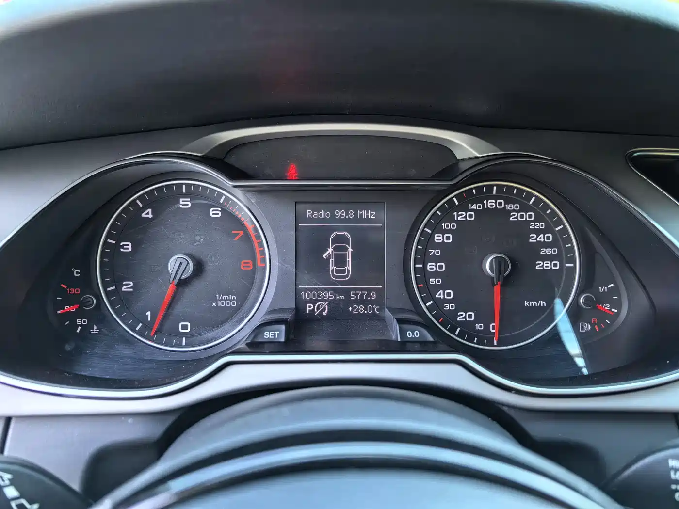 Audi A4L 2013 35 TFSI Automatic Standard фото 11