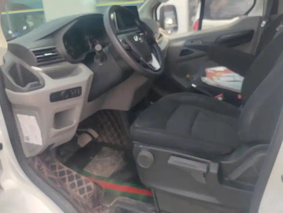 SAIC Maxus Xintu V90 2024 2022 2.0T AMT Yunjie FWD Long Wheelbase High Roof Single Rear Tire 7-Seater