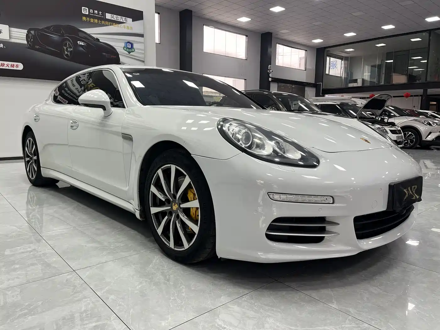 Porsche Panamera 2016 Panamera Executive Edition 3.0T фото 3