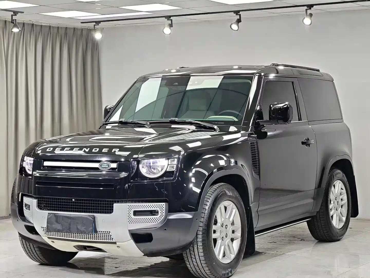 Фото 2 - Land Rover Defender