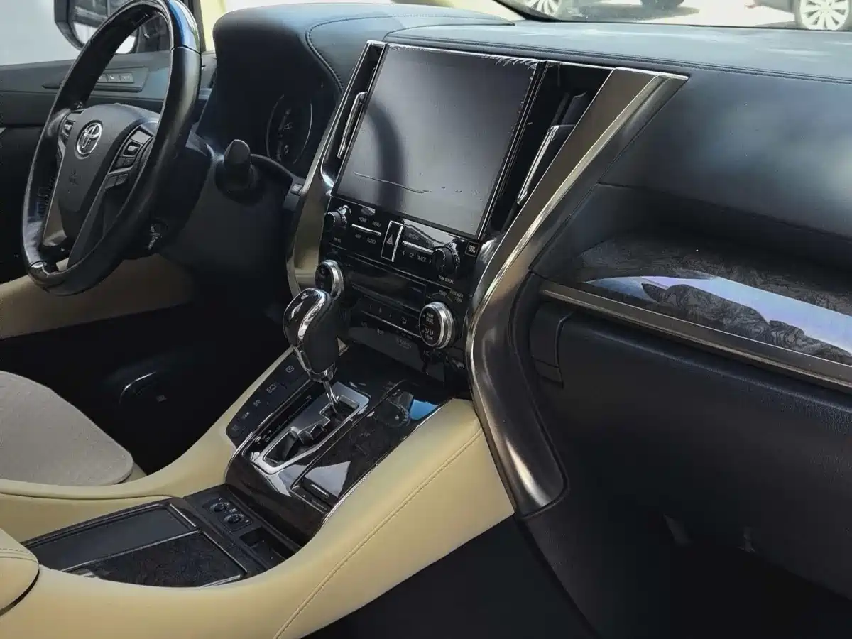 Toyota Alphard 2021 Hybrid 2.5L Premium фото 12