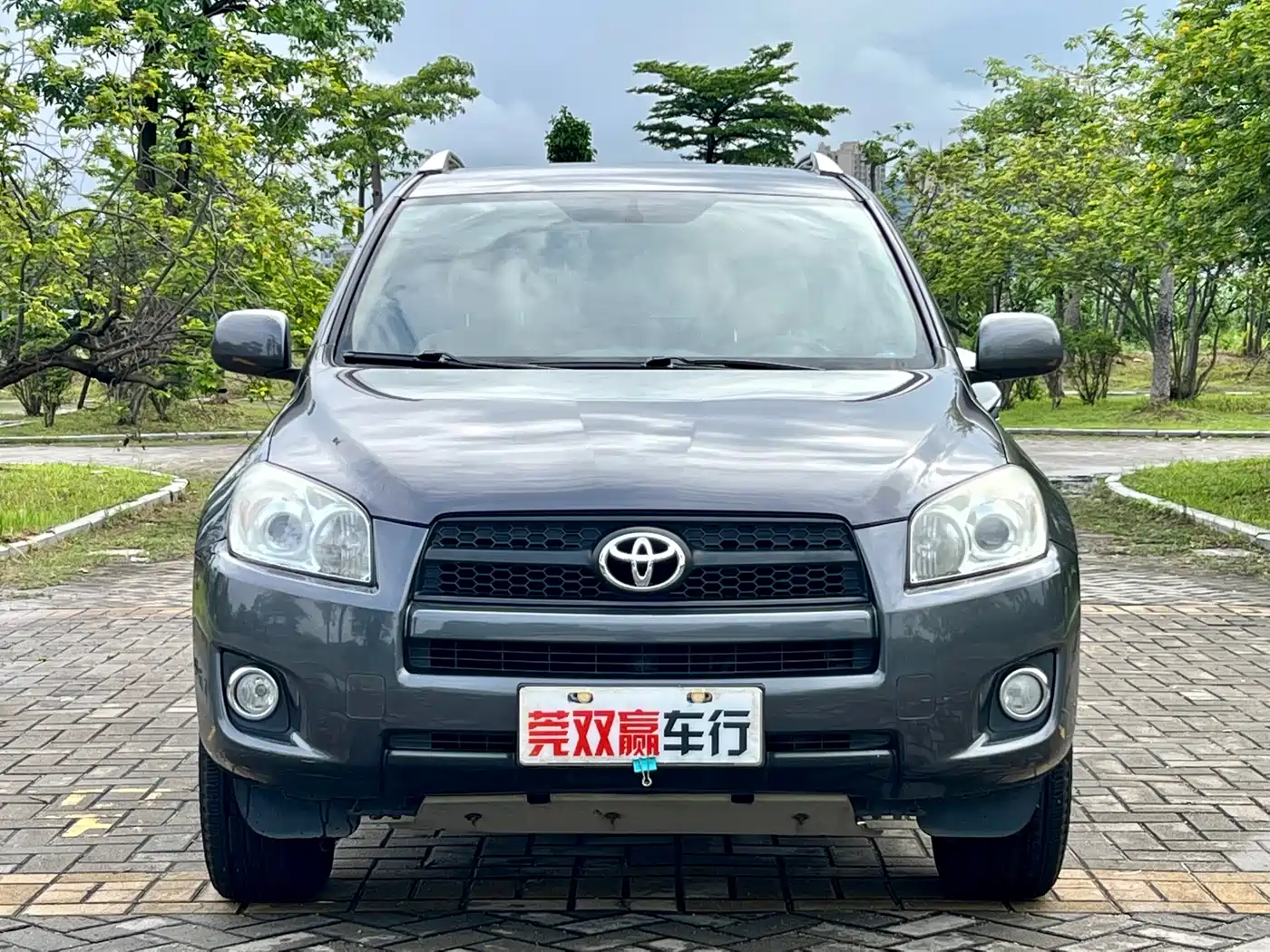 Toyota RAV4 Rongfang 2011 2.0L Automatic Classic Edition фото 2