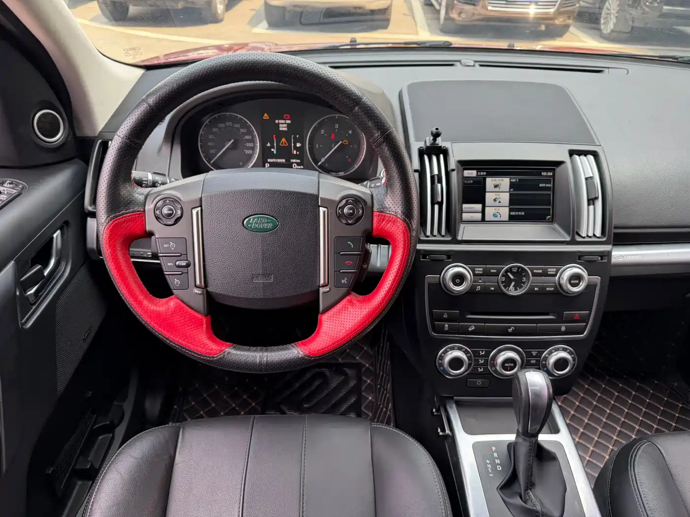 Land Rover Freelander 2 2014 2.2T SD4 SE Diesel Edition фото 10