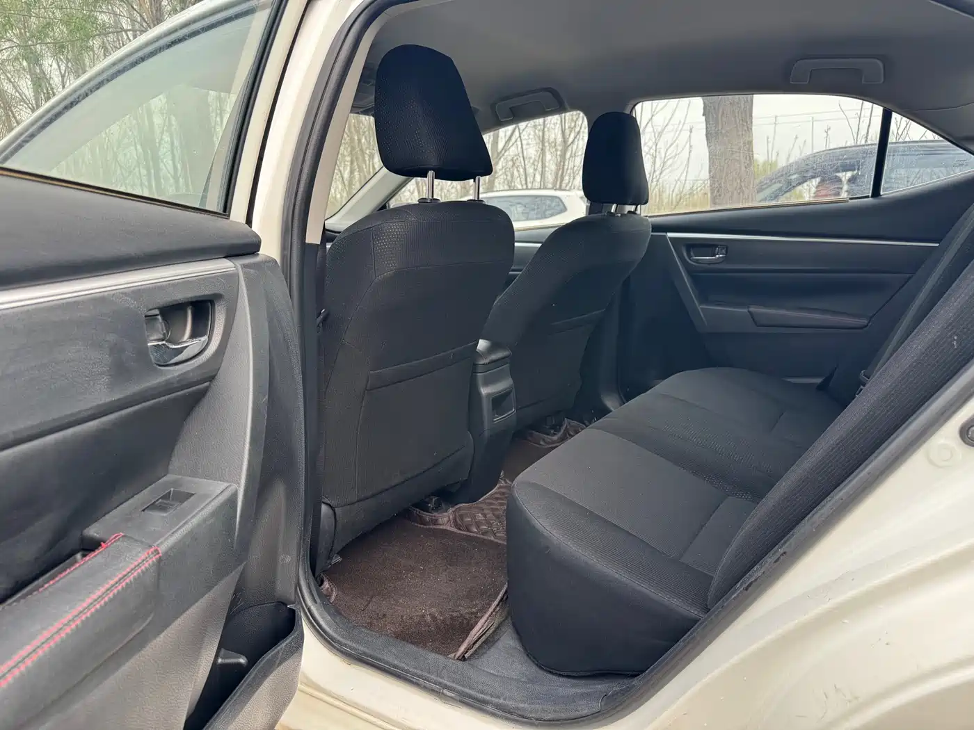 Toyota Corolla 2017 1.2T CVT GL-i фото 9