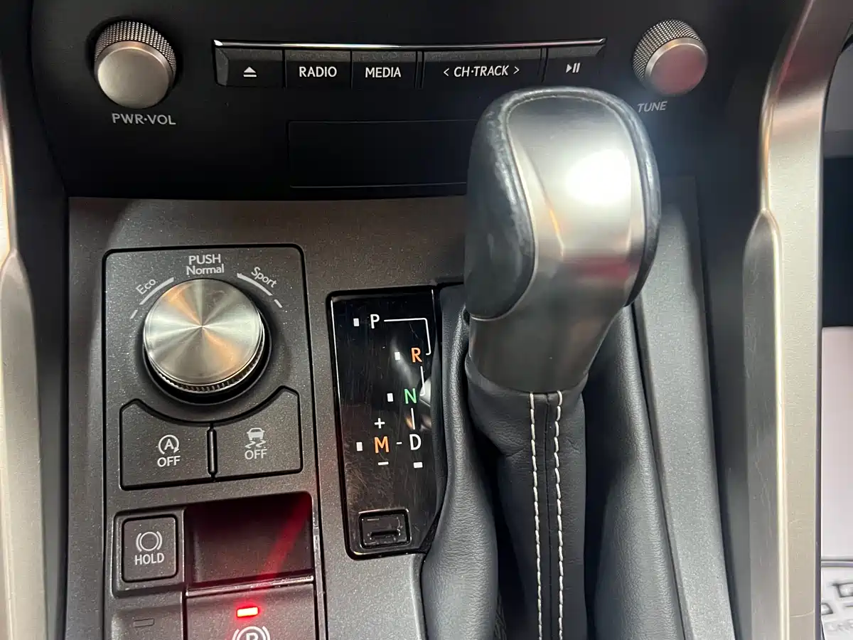 Lexus NX 2020 200 AWD F Sport China V фото 12
