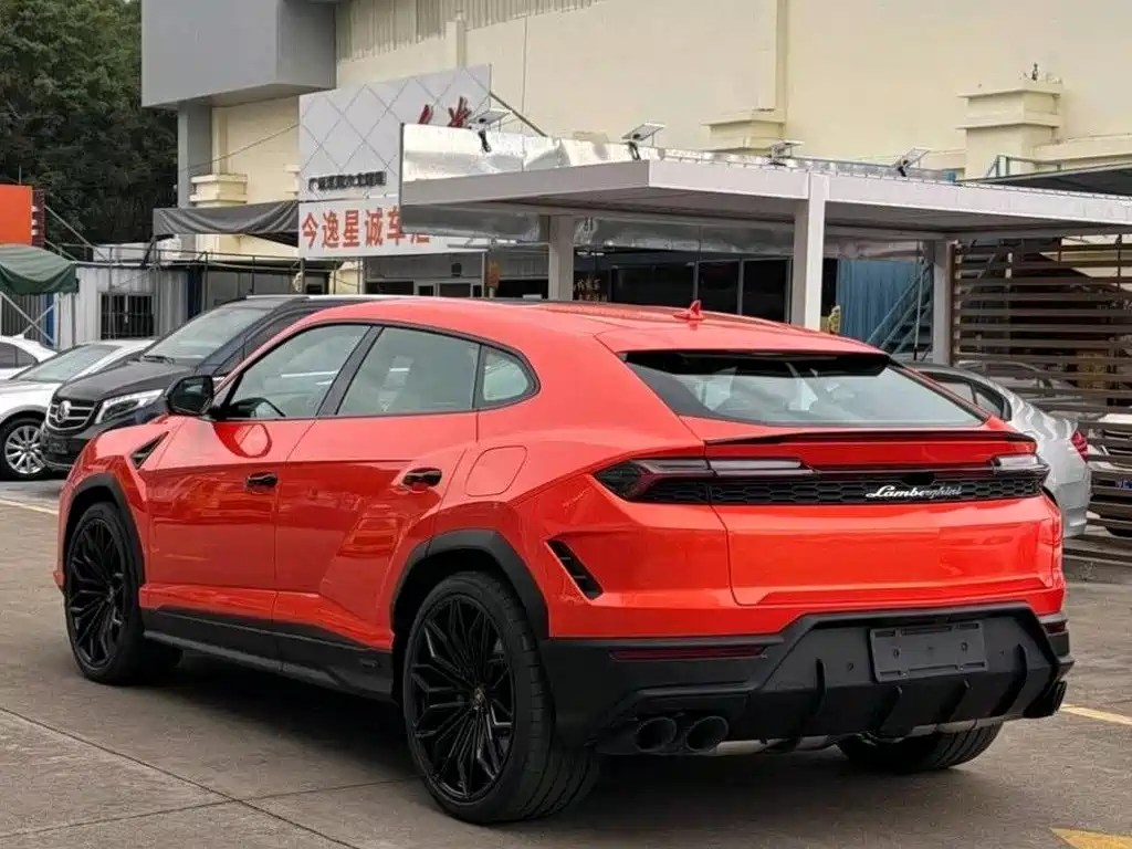 Lamborghini Urus SE 2026 2025 4.0T Standard Edition