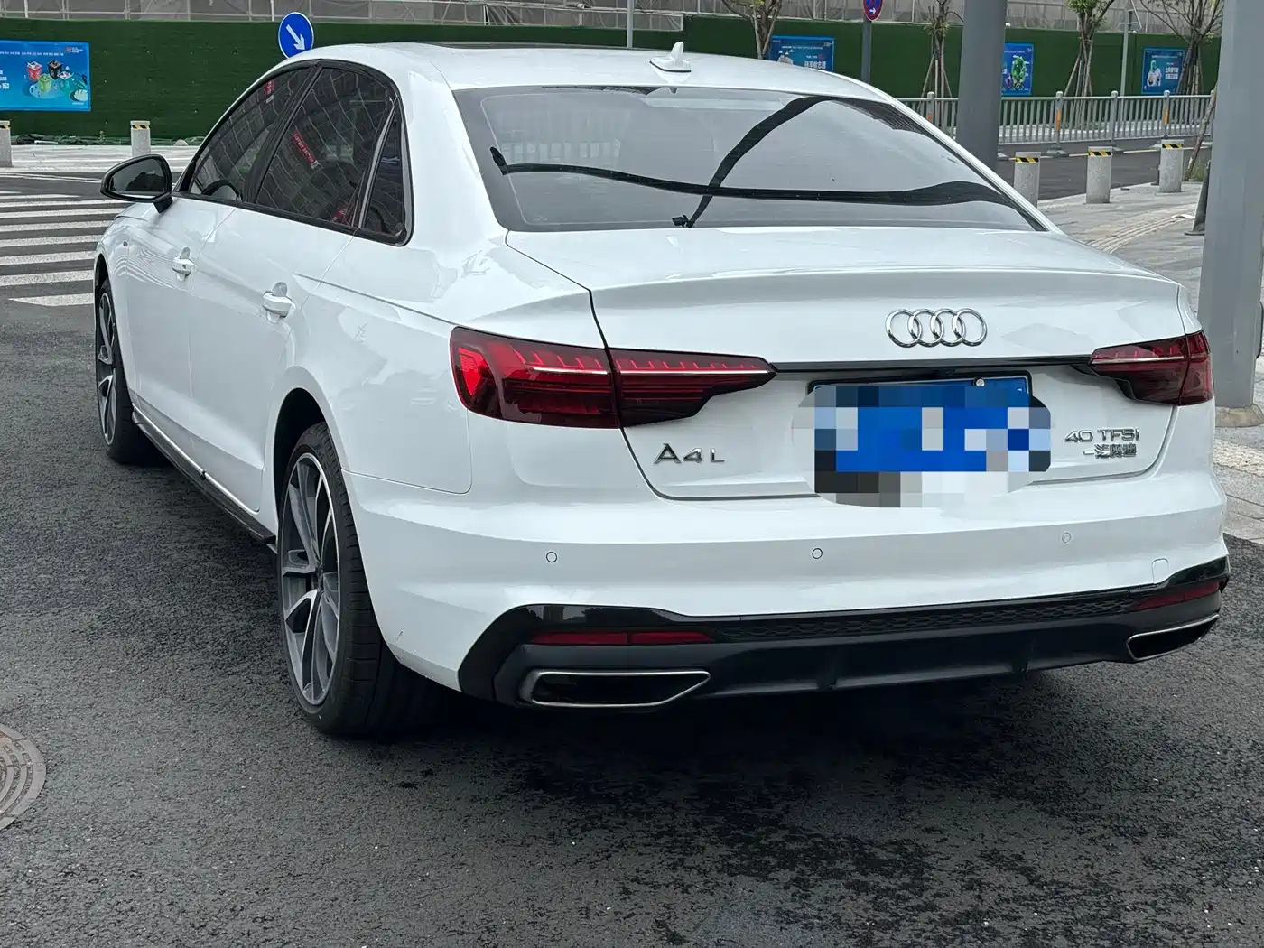 Audi A4L 2025 2025 2 Million Celebration Edition 40 TFSI Luxury Dynamic