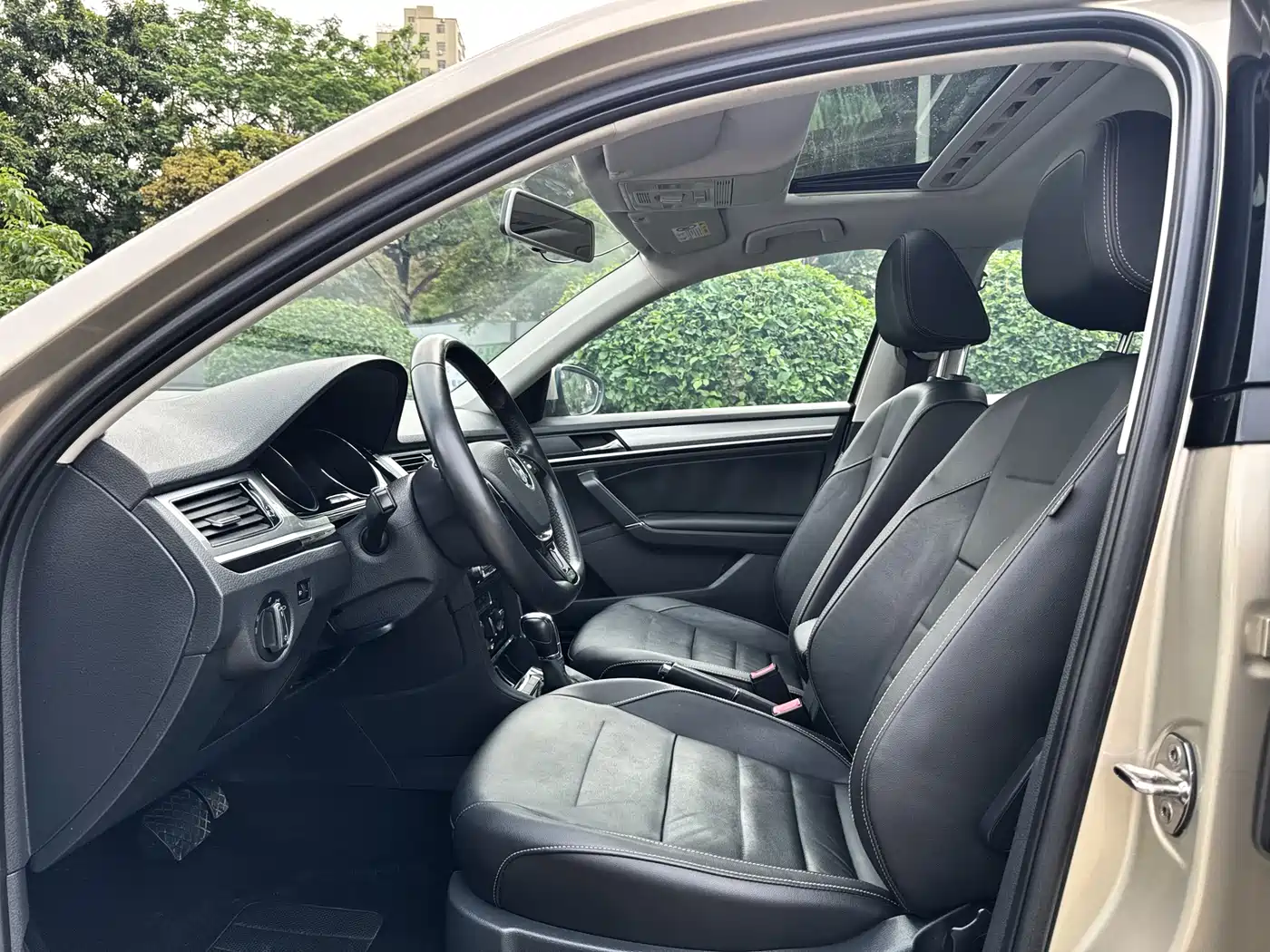 Volkswagen Bora 2018 1.5L Automatic Comfort фото 10