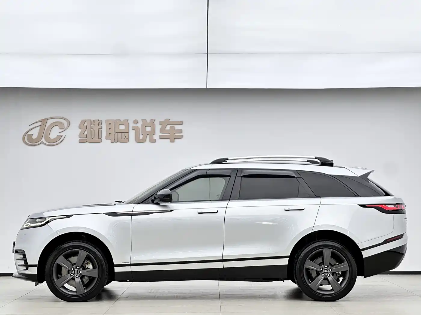 Land Rover Range Rover Velar 2018 P300 R-DYNAMIC S фото 15