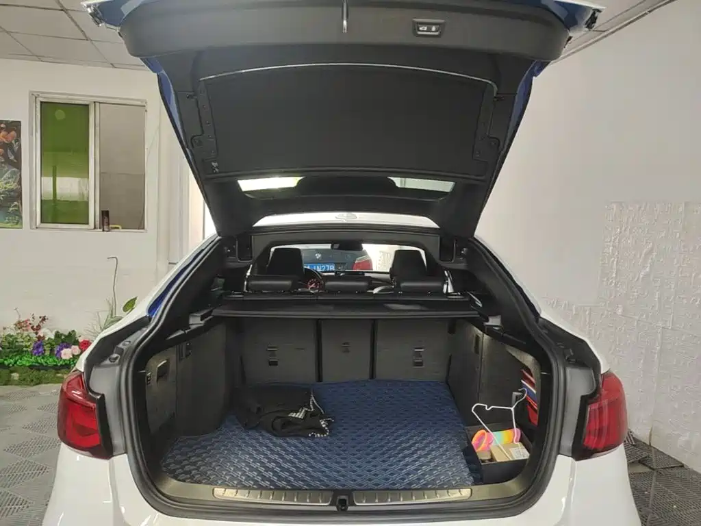 BMW 3 Series GT 2021 2020 320i M Sport Package