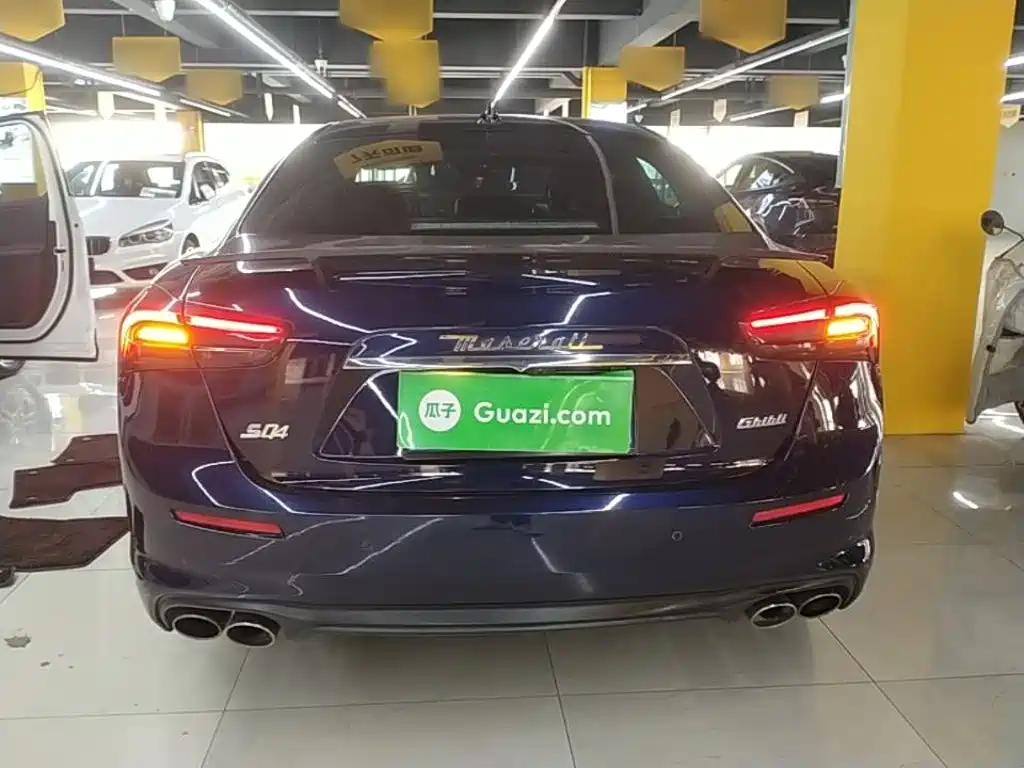 Photo 6 - Maserati Ghibli