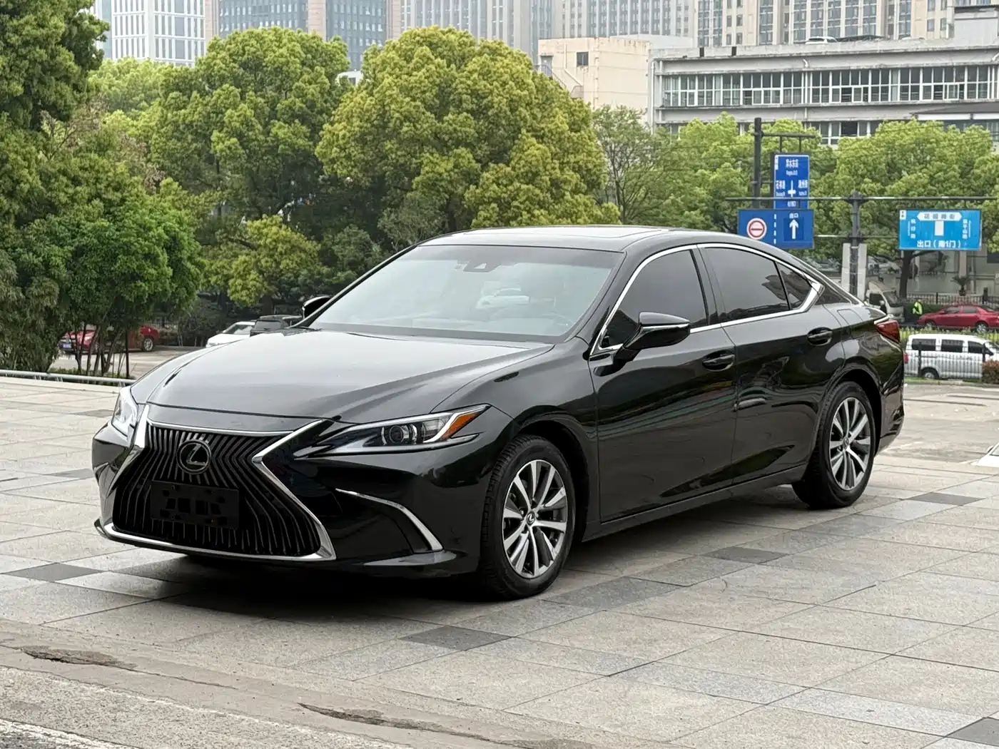 Lexus ES 2018 260 Excellence Edition China V
