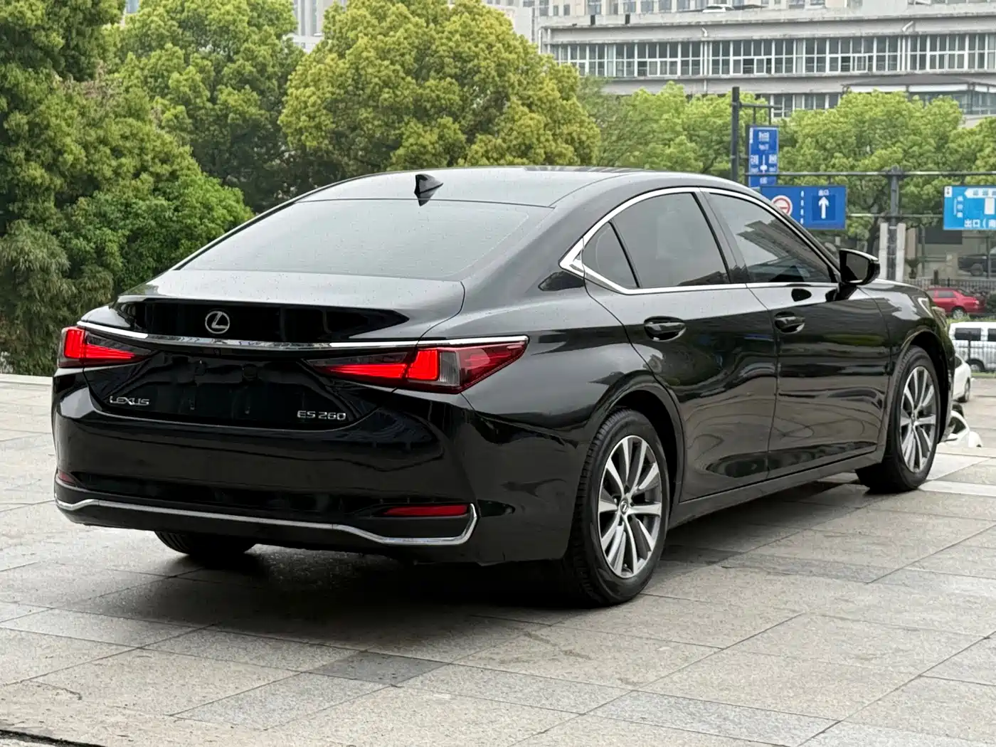 Lexus ES 2018 260 Excellence Edition China V фото 22