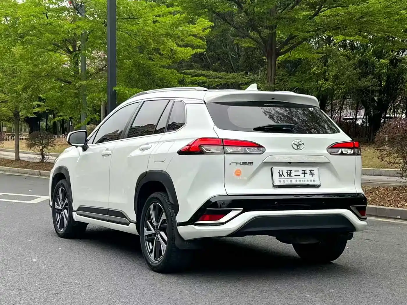 Toyota Frontlander 2023 2.0L CVT Sport Edition фото 9