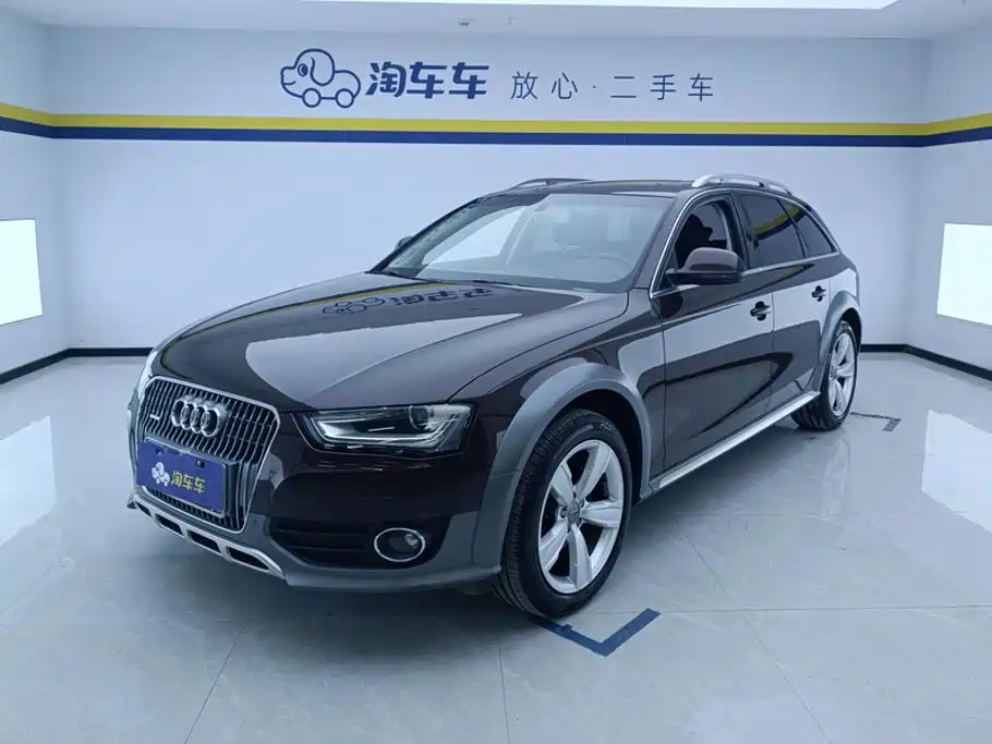 Фото 1 - Audi A4 (Import)