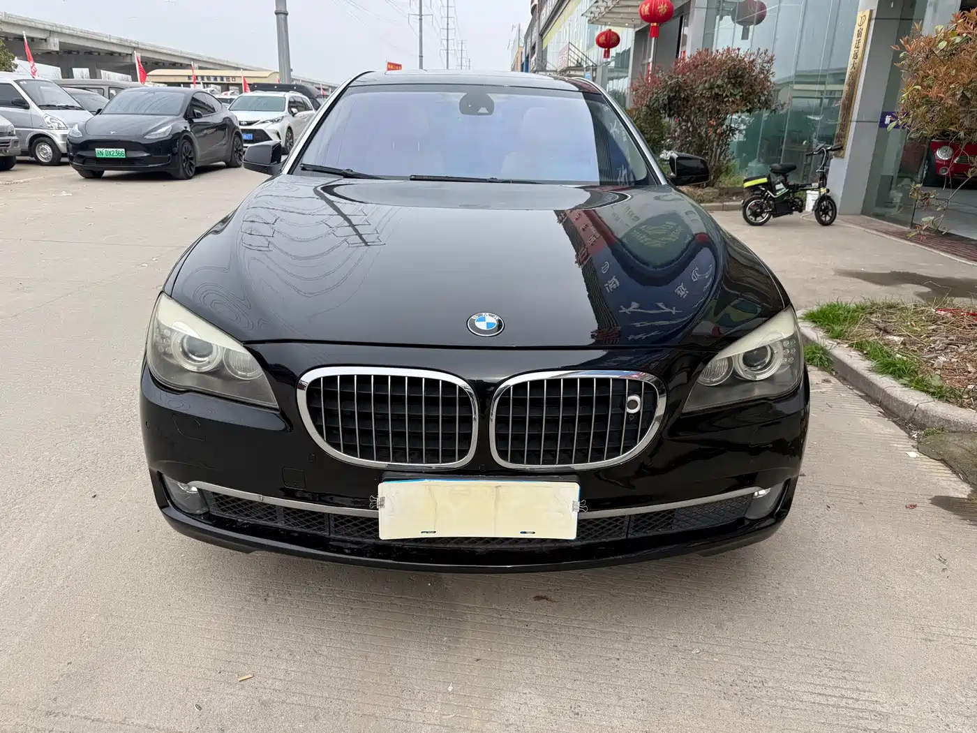 BMW 7 Series 2009 740Li Premium фото 2