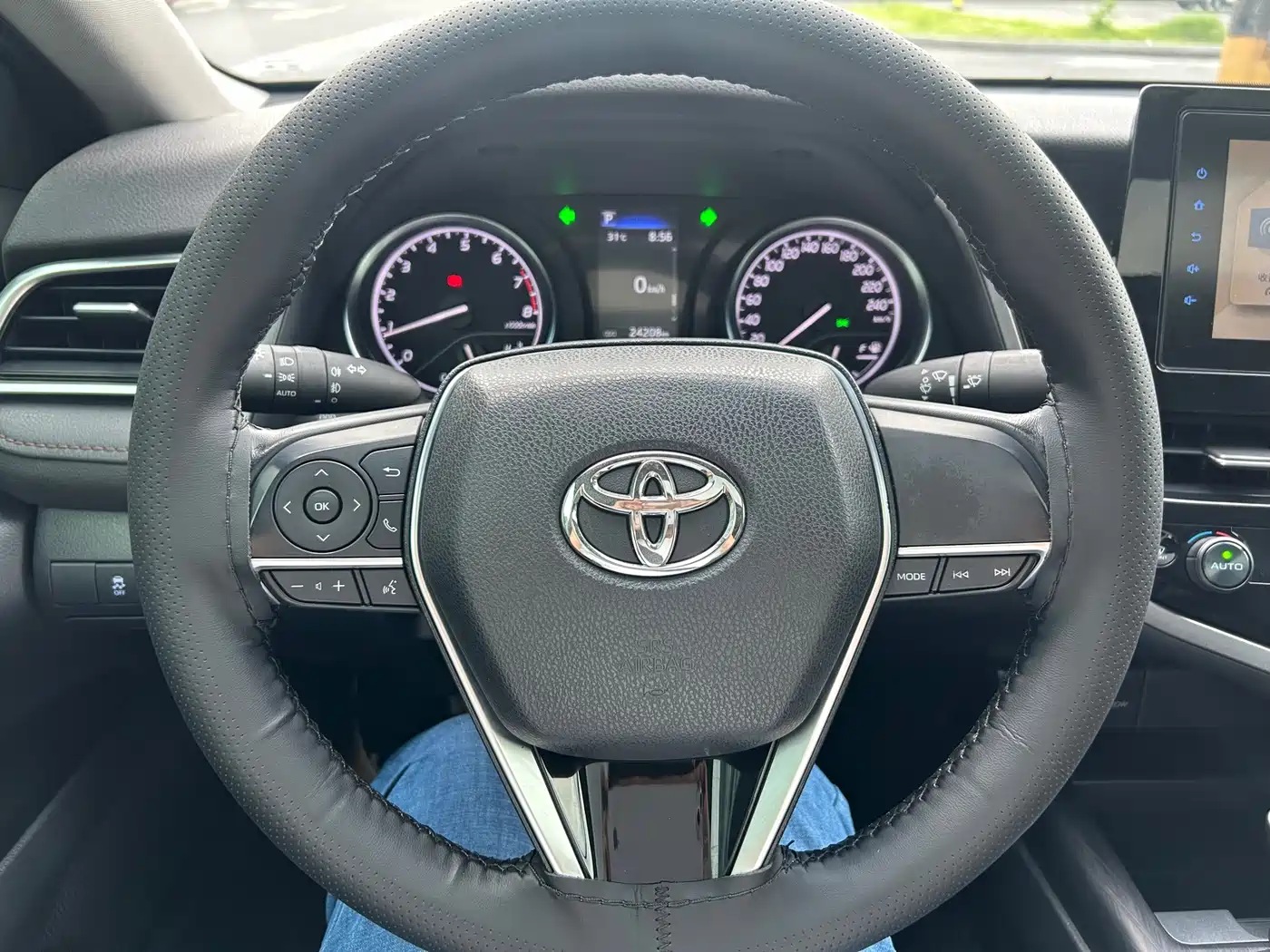 Photo 13 - Toyota Camry