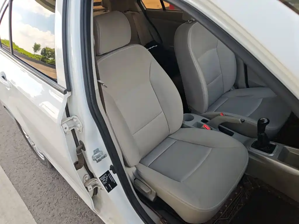 Changan Yuexiang V3 2018 2015 1.4L Manual Cozy (China V)