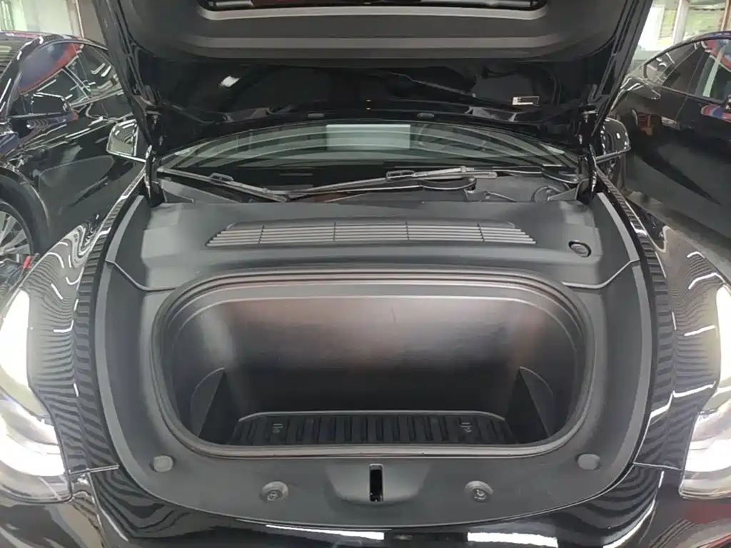 Фото 20 - Tesla Model Y