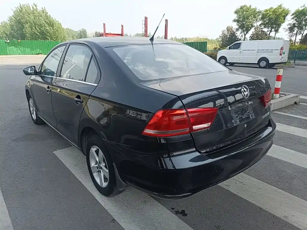 Volkswagen Santana 2015 1.4L Manual Trend Edition фото 5