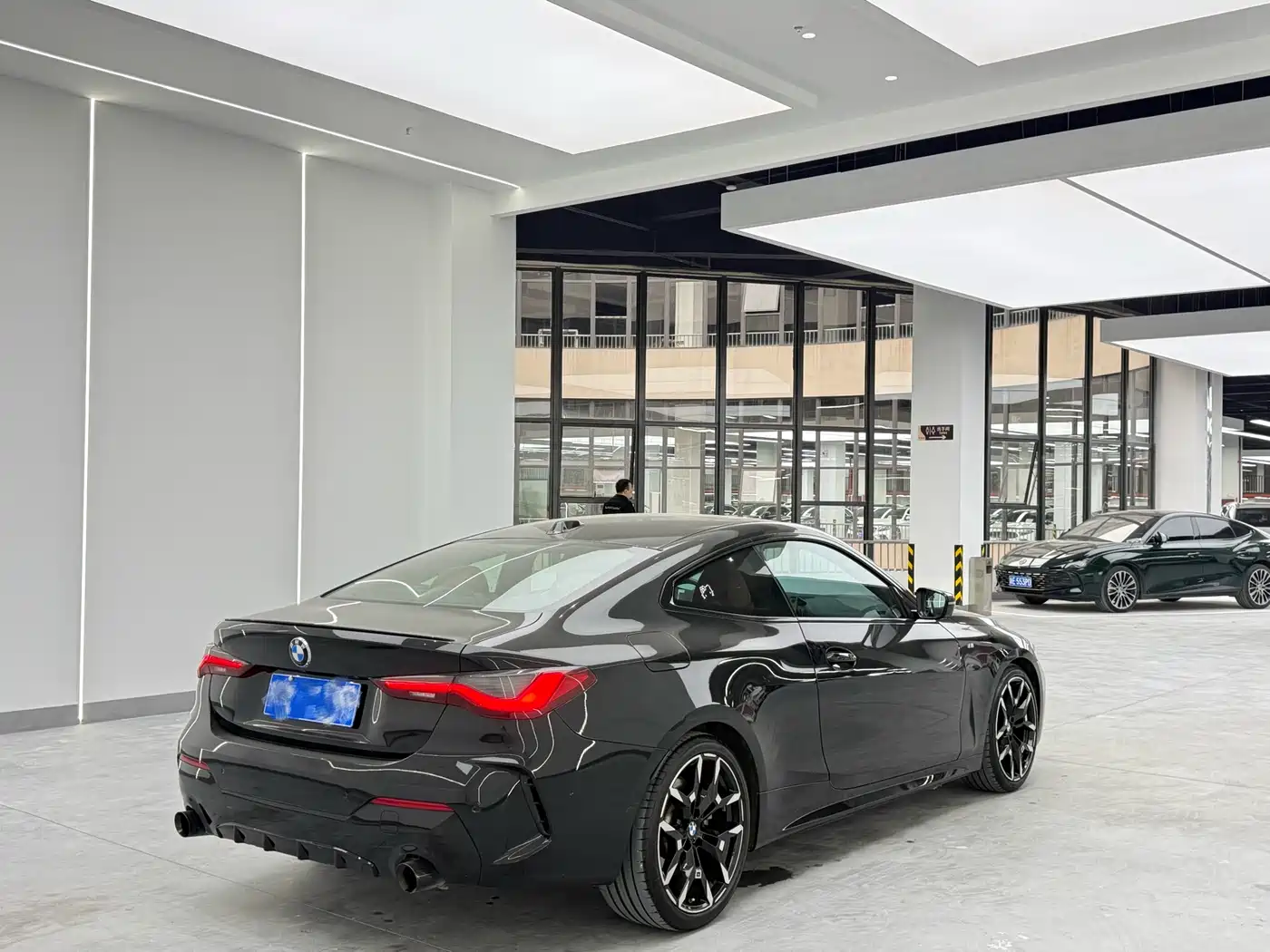 BMW 4 Series 2024 430i M Sport Shadow Edition фото 13