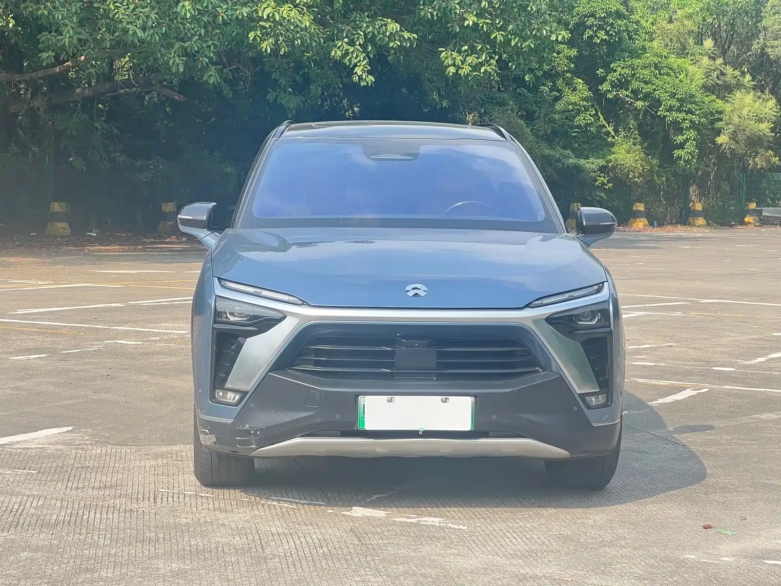 Фото 2 - NIO ES8