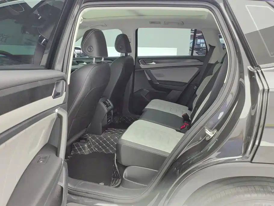 Volkswagen Tayron 2025 2025 Shared Joy 300TSI
