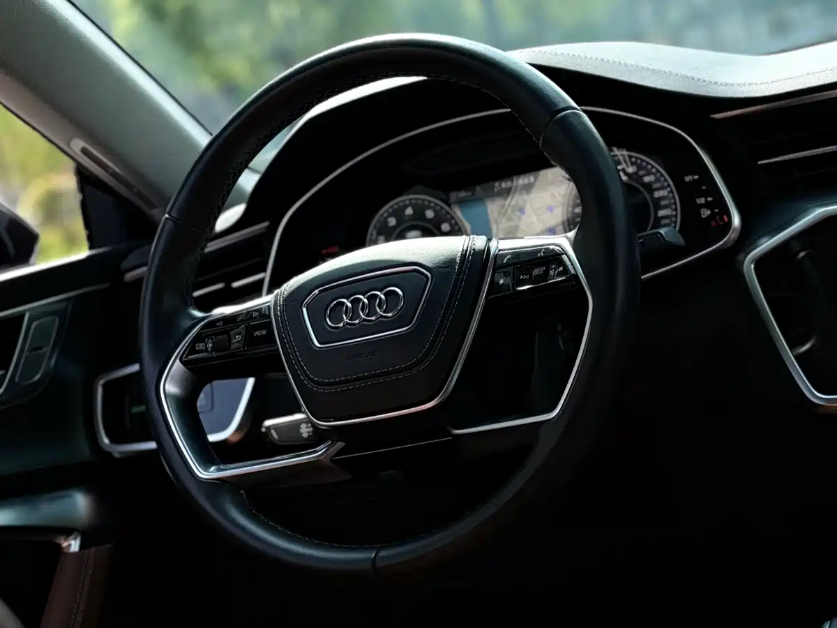 Audi A7L 2024 45 TFSI Luxury фото 10