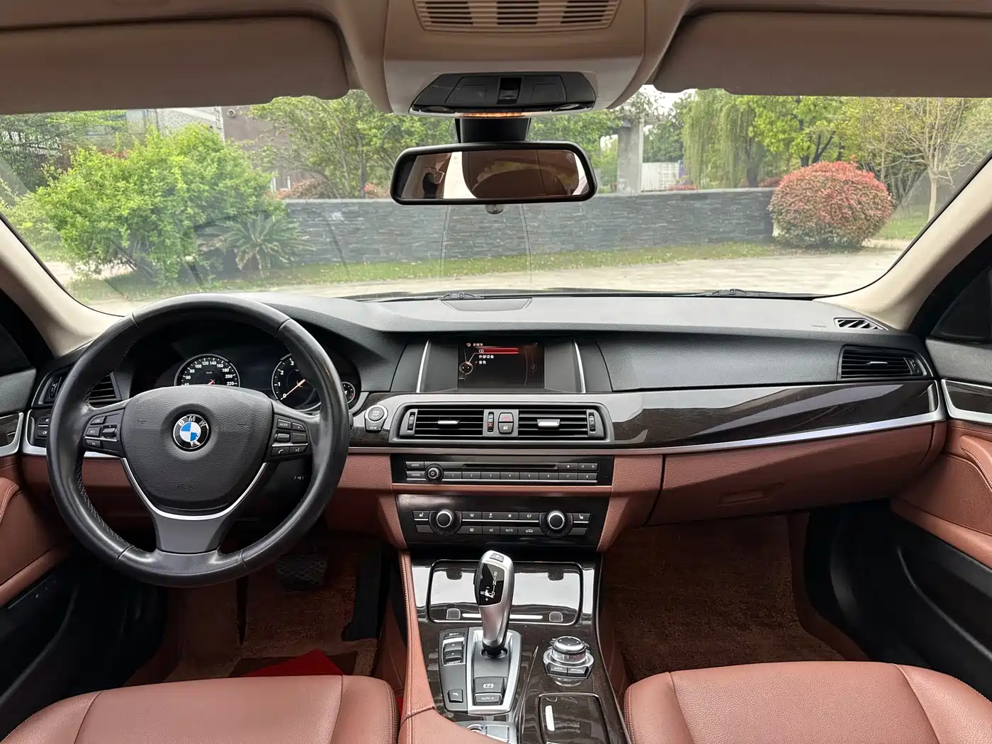 BMW 5 Series 2017 525Li Leading Edition фото 10