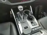 Photo 14 - Toyota Highlander