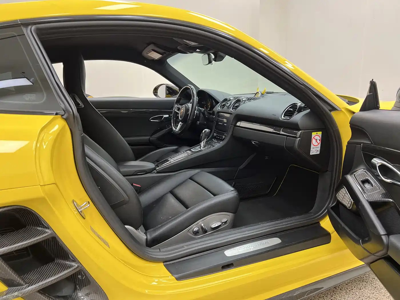 Porsche 718 2016 Cayman 2.0T фото 32