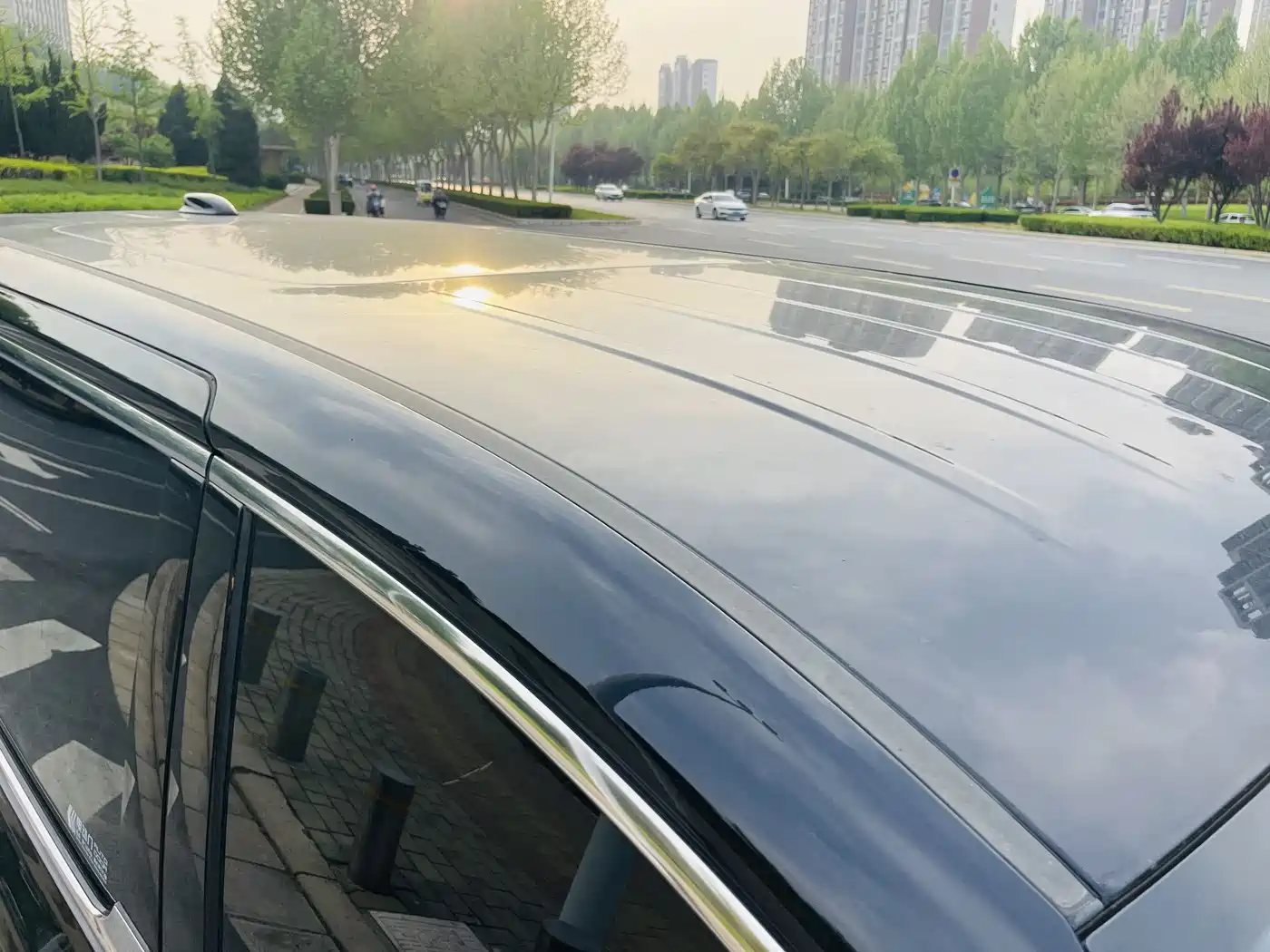 Hongqi HQ9 2023 2.0T Smart Connect Flag Enjoy Edition фото 34
