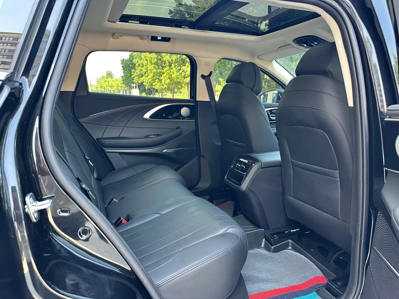 Exeed Lingyun 2025 2025 300T 2WD Starlight Edition