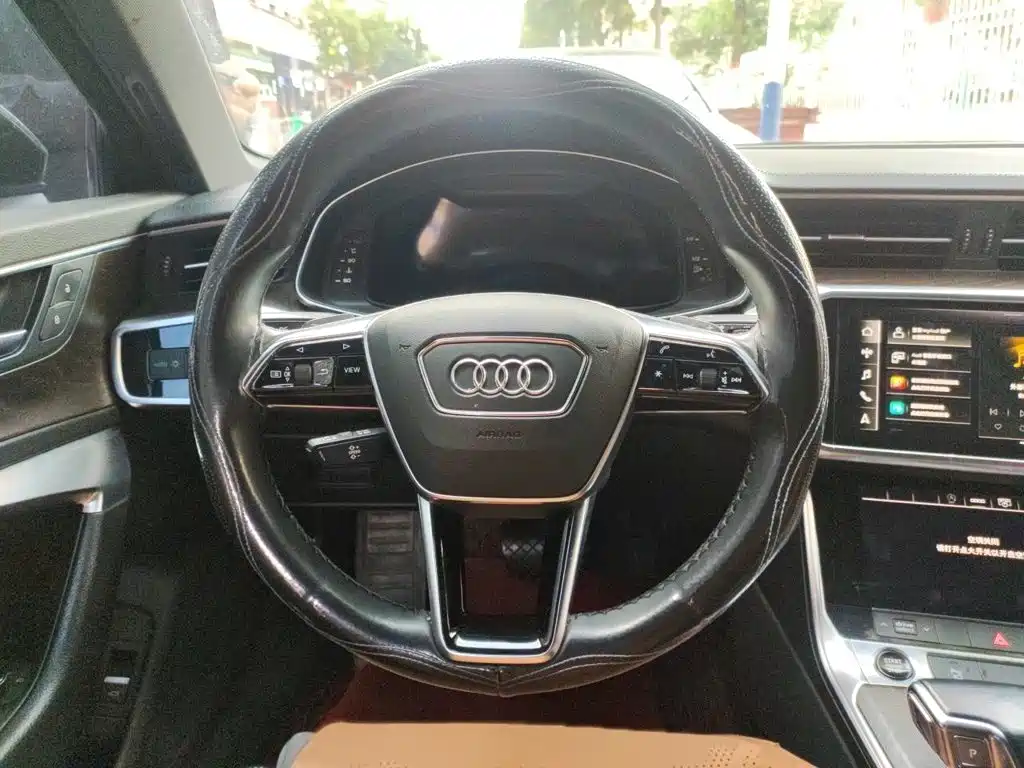 Photo 3 - Audi A6L