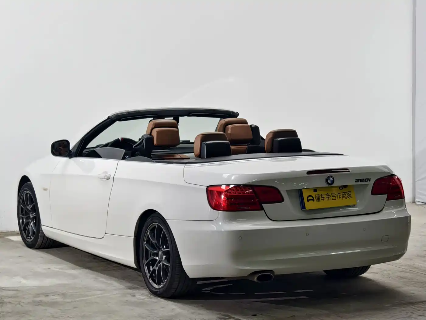 BMW 3 Series (Import) 2012 2011 320i Convertible