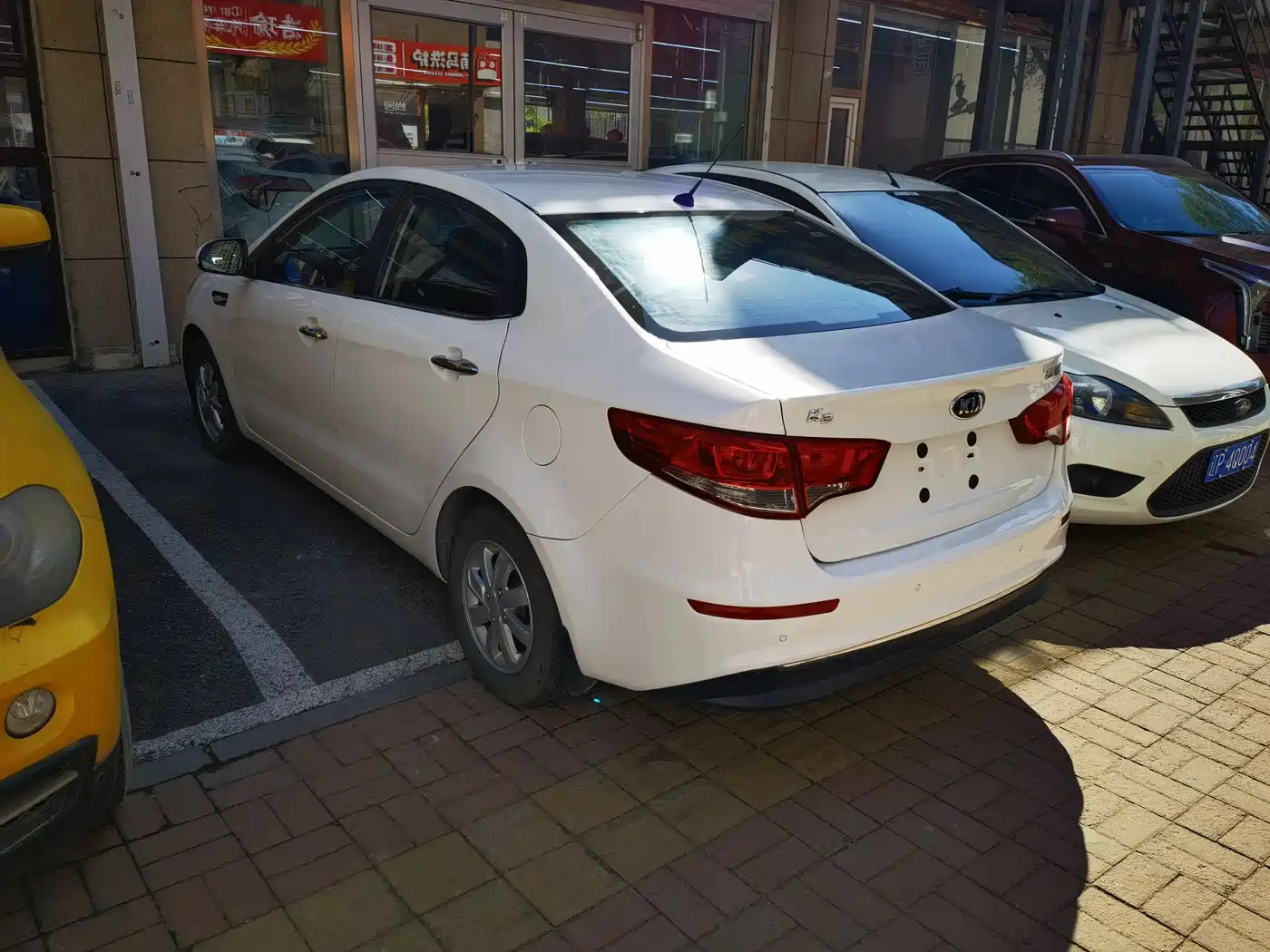 Kia K2 2015 Sedan 1.4L MT GLS фото 4