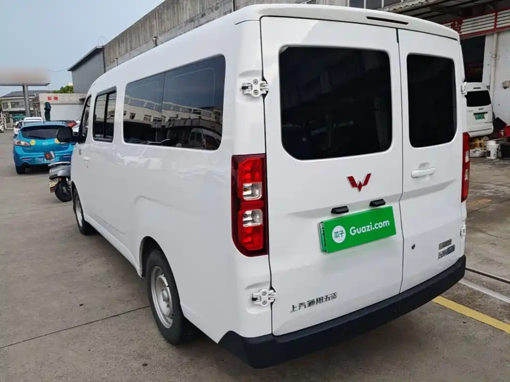 Wuling Motors Wuling Yangguang 2025 2024 300KM Comfort Bus Version 75kW