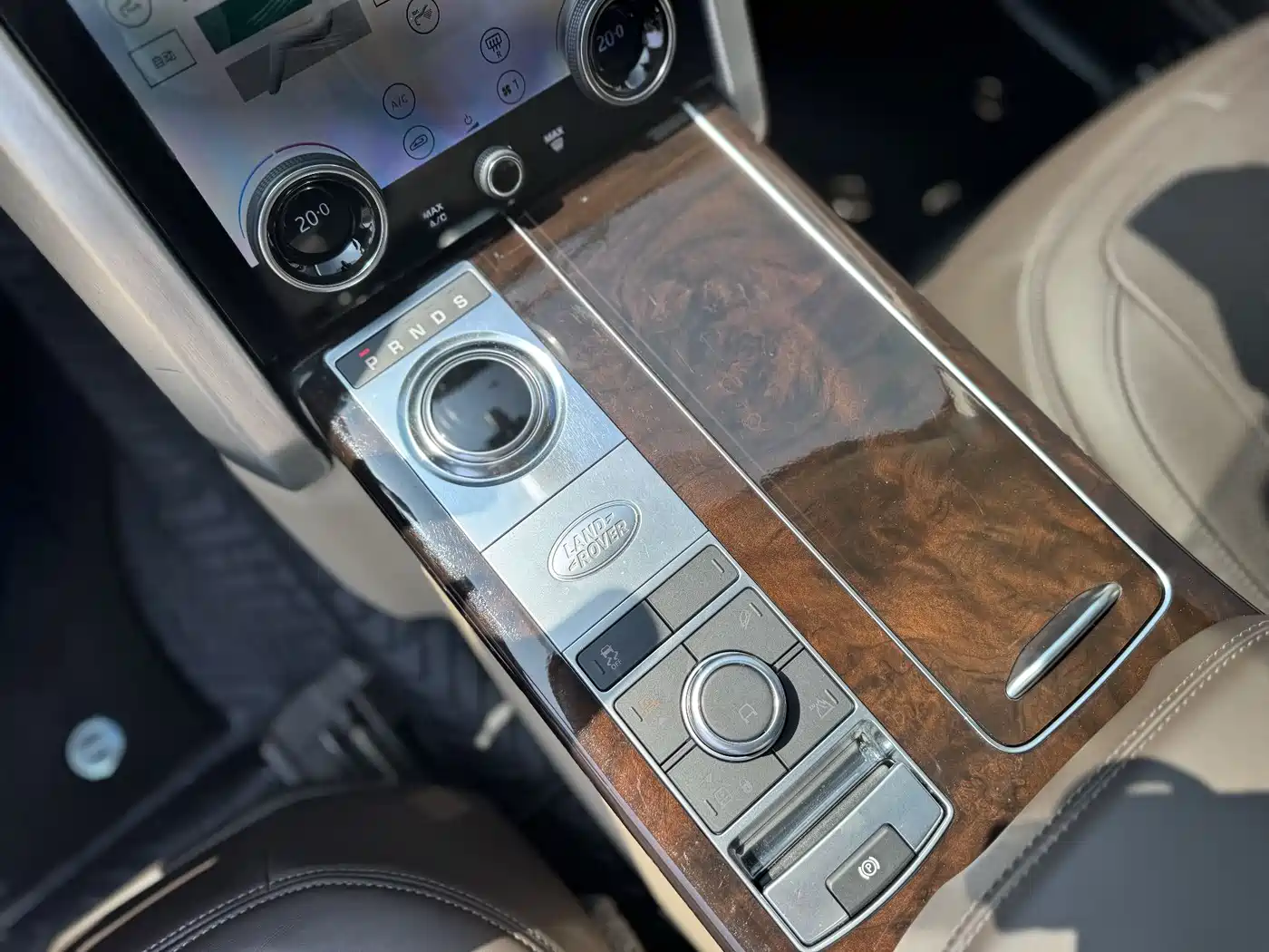 LAND ROVER RANGE ROVER