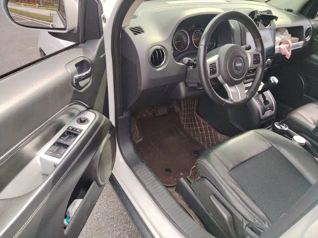 Jeep Compass (Import) 2016 2014 Facelift 2.4L 4WD Comfort Edition