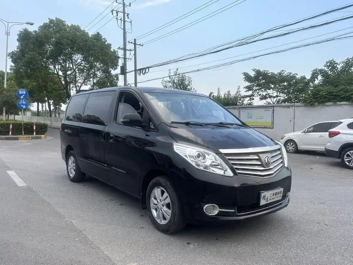 Dongfeng Fengxing Fengxing CM7 2015 2014 2.4L Manual Business Edition