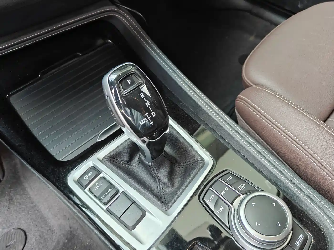 BMW 1 Series 2023 125i M Sport Shadow Edition фото 12