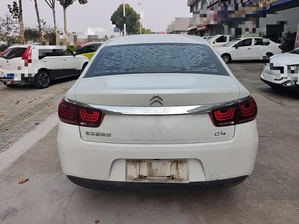 Фото 6 - Citroën C4 C-Quatre