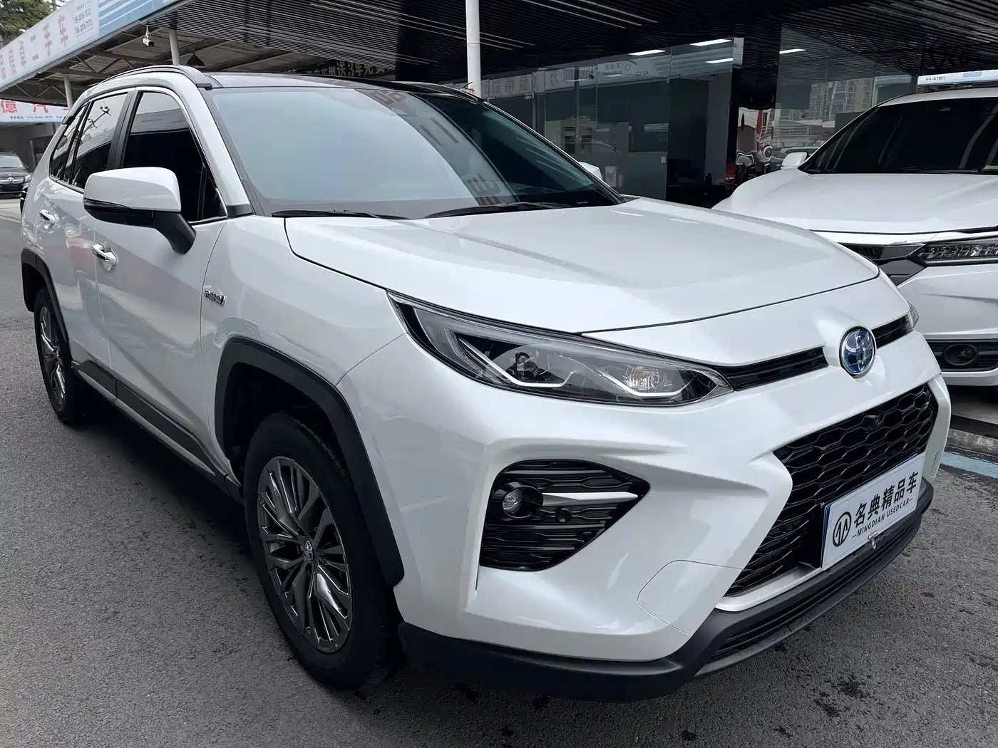 Toyota Wildlander 2026 2023 Hybrid 2.5L E-CVT AWD Premium Edition